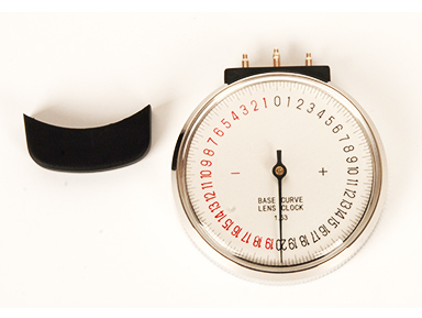 0702 Lens Clock