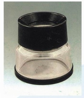 SCALE LOUPE